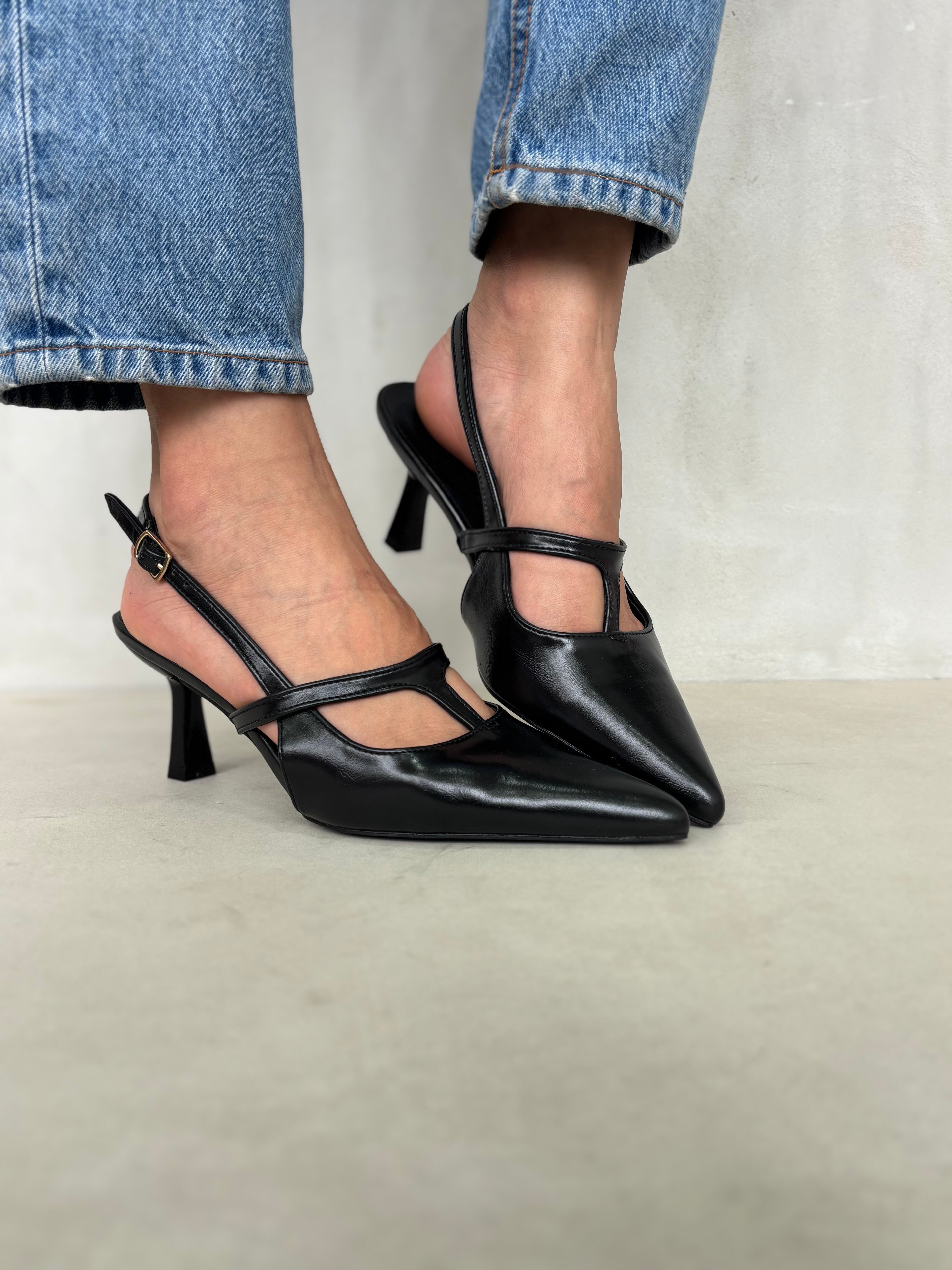 Zapatos Negros De Tacón Medio Correa Cruzada 14426 Elegancia Sutil Y Estabilidad En Cada Ocasión