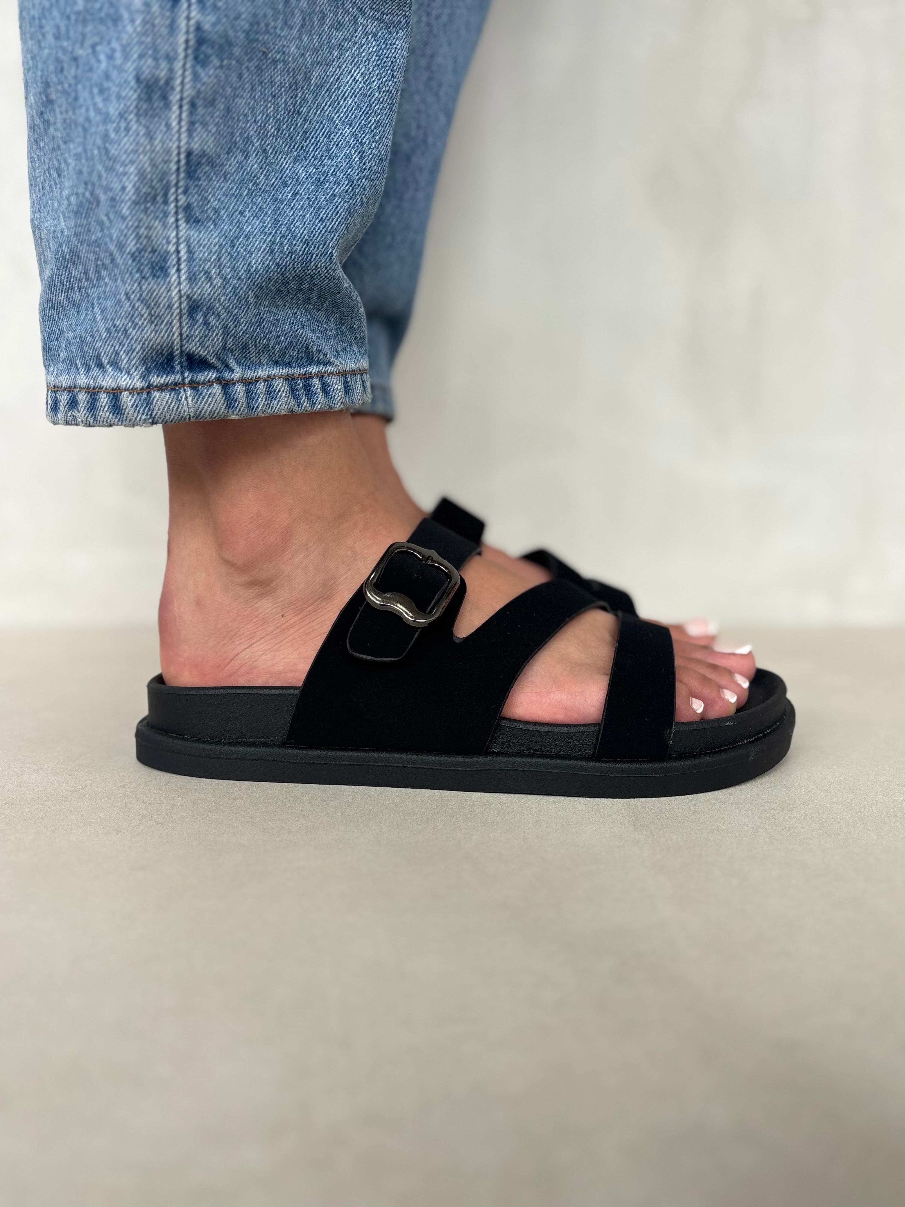 Sandalias Minimalistas Cruzadas Con Hebilla Metálica 14472 Plantilla Acolchada Para Máxima Comodidad