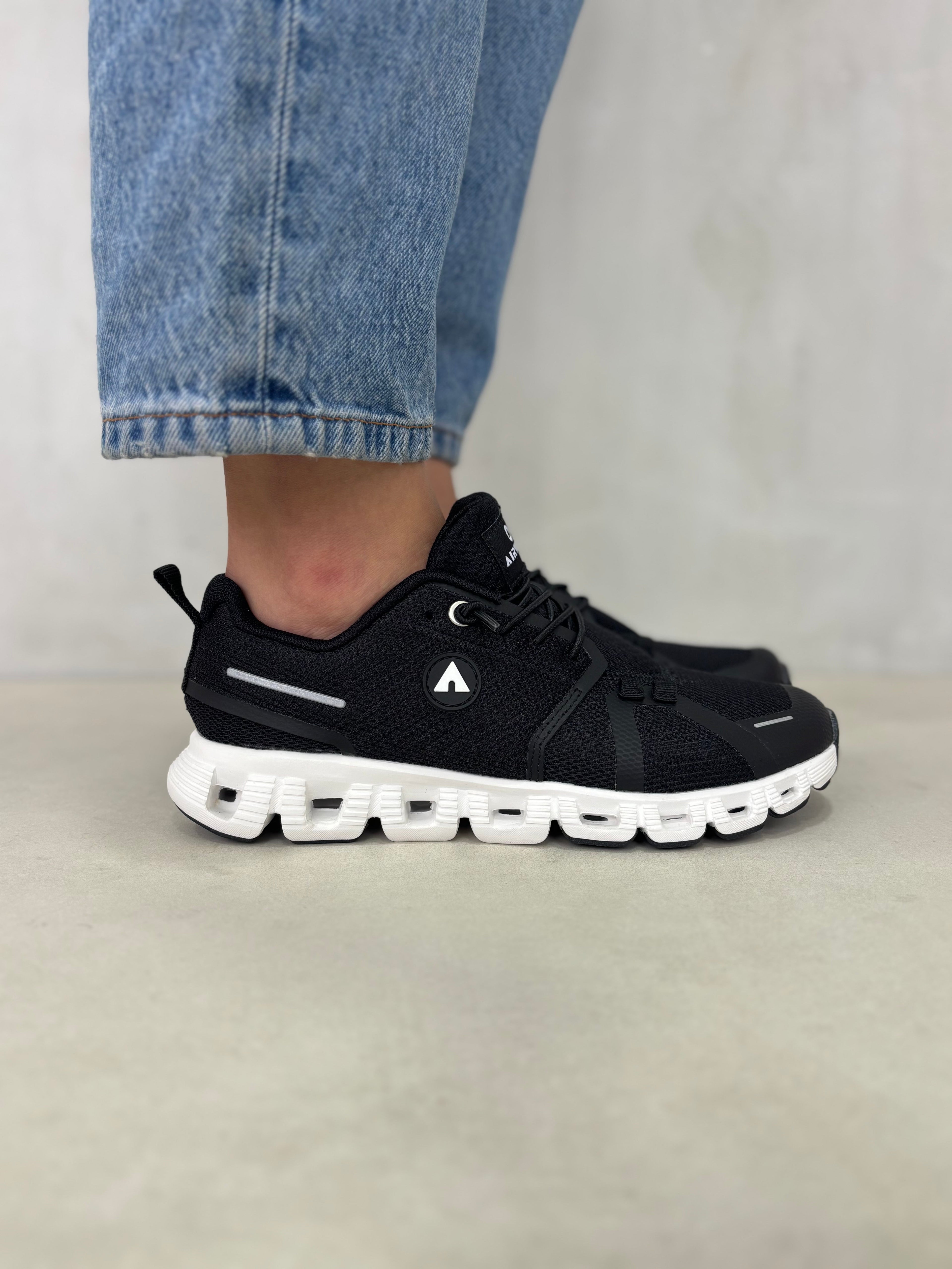 Tenis Deportivos AirFlex 14291 Amortiguación Avanzada Con Cavidades De Aire Y Suela Blanca