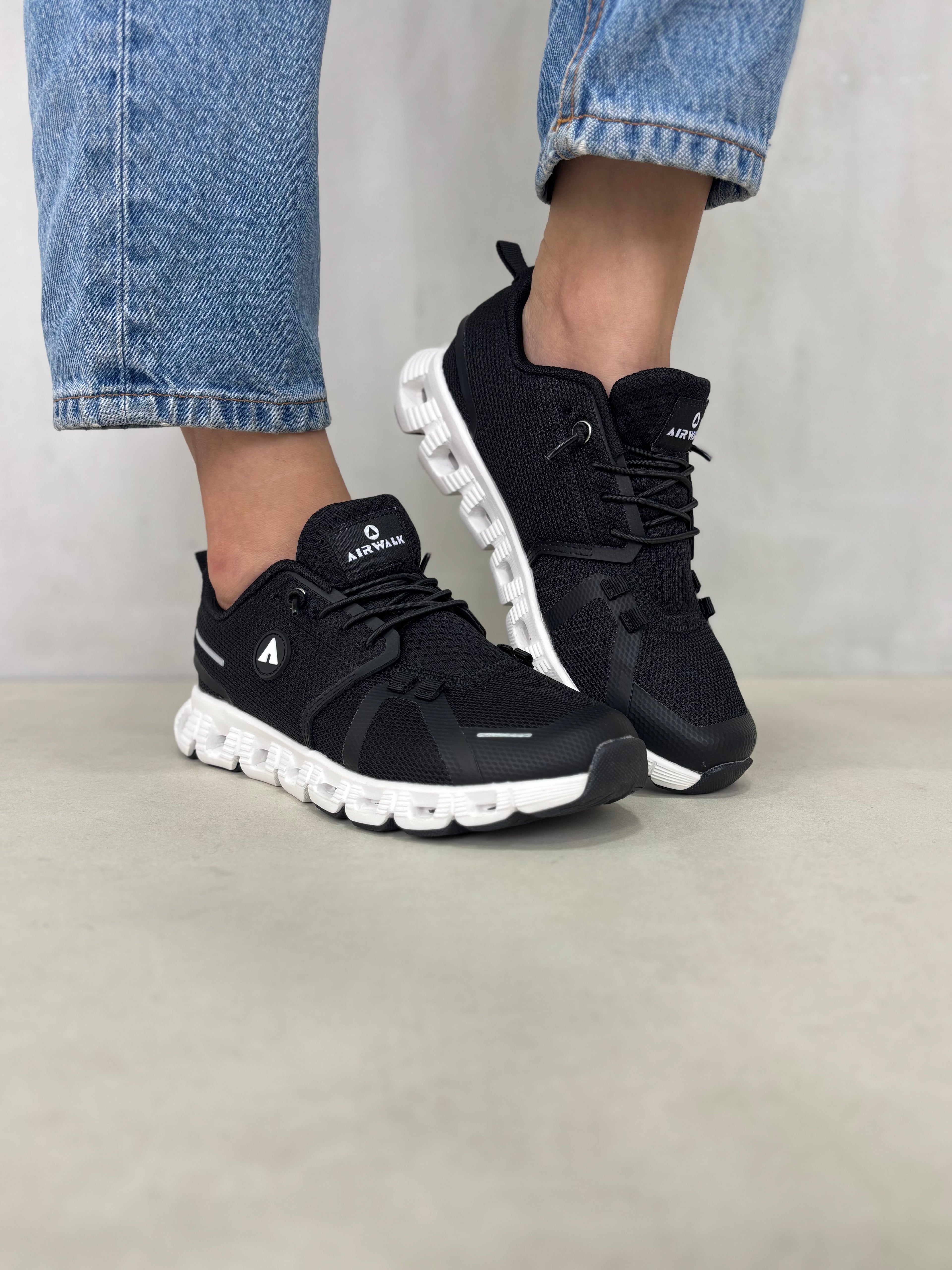 Tenis Deportivos AirFlex 14291 Amortiguación Avanzada Con Cavidades De Aire Y Suela Blanca