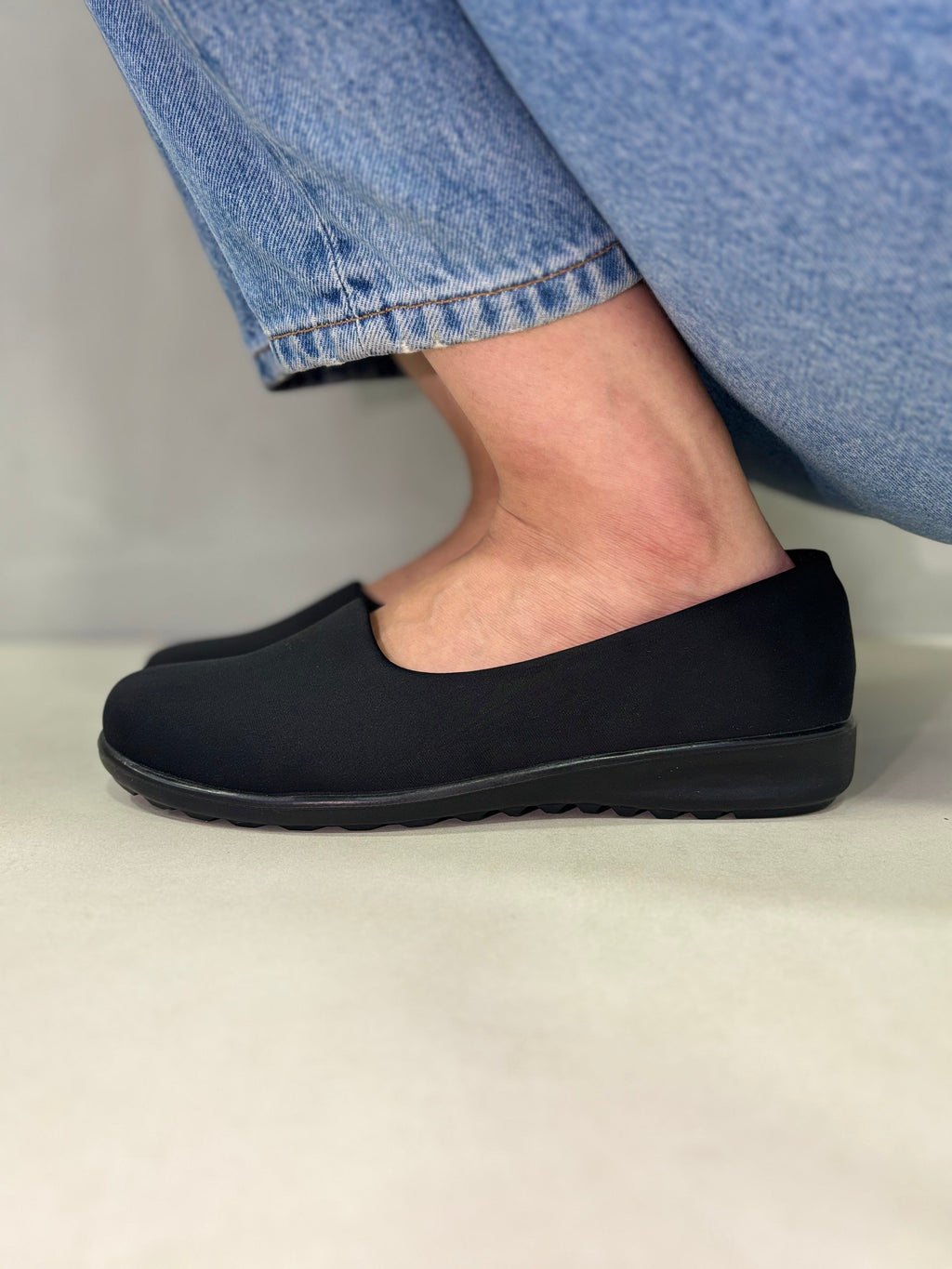 13636 – Zapatos Negros Livianos Tipo Bailarina