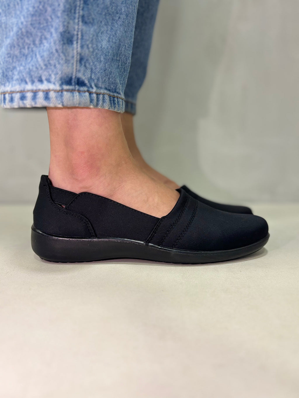 Zapatos de Mujer LuzFlex 14445 con Suela Ergonómica Ligereza y Comodidad Todo el Día
