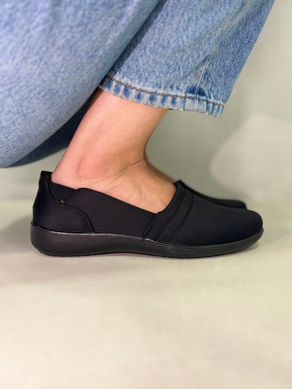 Zapatos de Mujer LuzFlex 14445 con Suela Ergonómica Ligereza y Comodidad Todo el Día