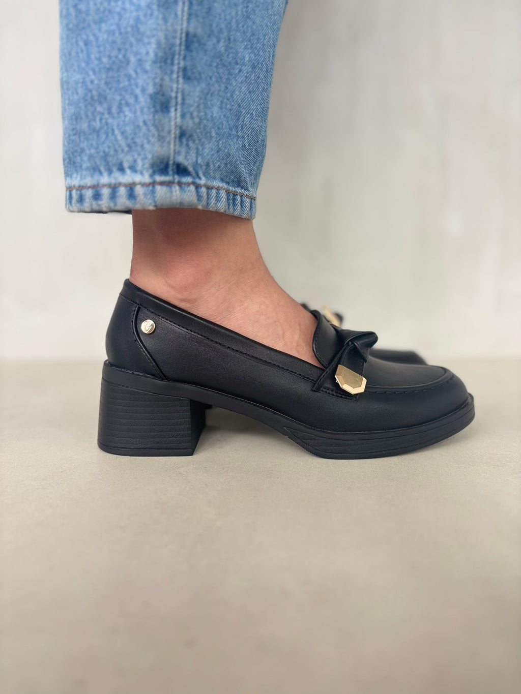 Mocasines De Tacón Rosa Detalle Antifaz 14005 Tacón Bloque Medio Para Estabilidad