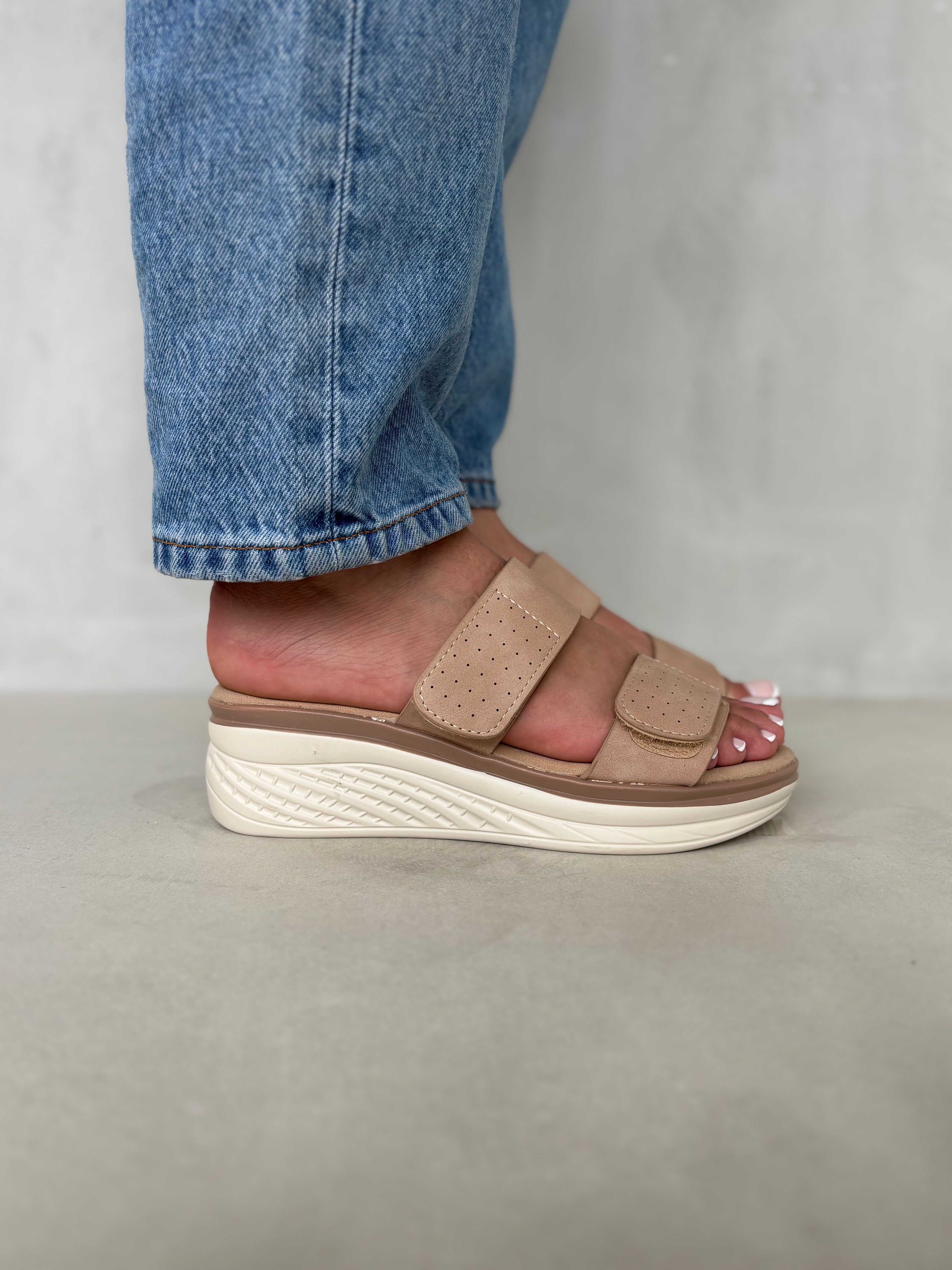 Sandalias Rosadas Confort Moderno 14364 Con Amortiguación Ligera Y Dos Correas Anchas Con Velcro