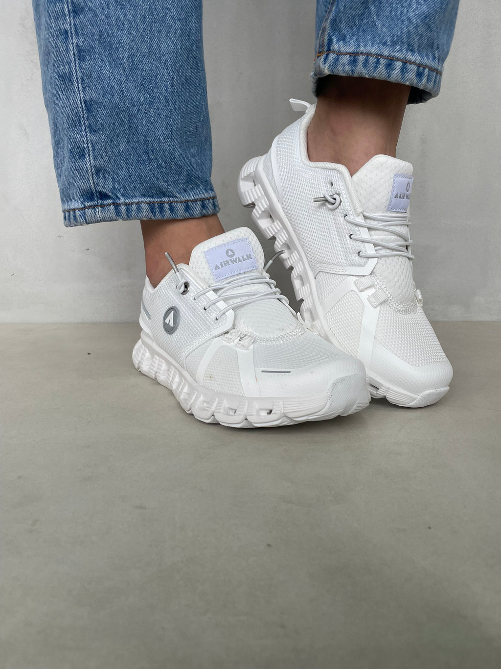 Tenis Deportivos Airflow Blanco 14288 Con Tejido Técnico Transpirable Y Amortiguación