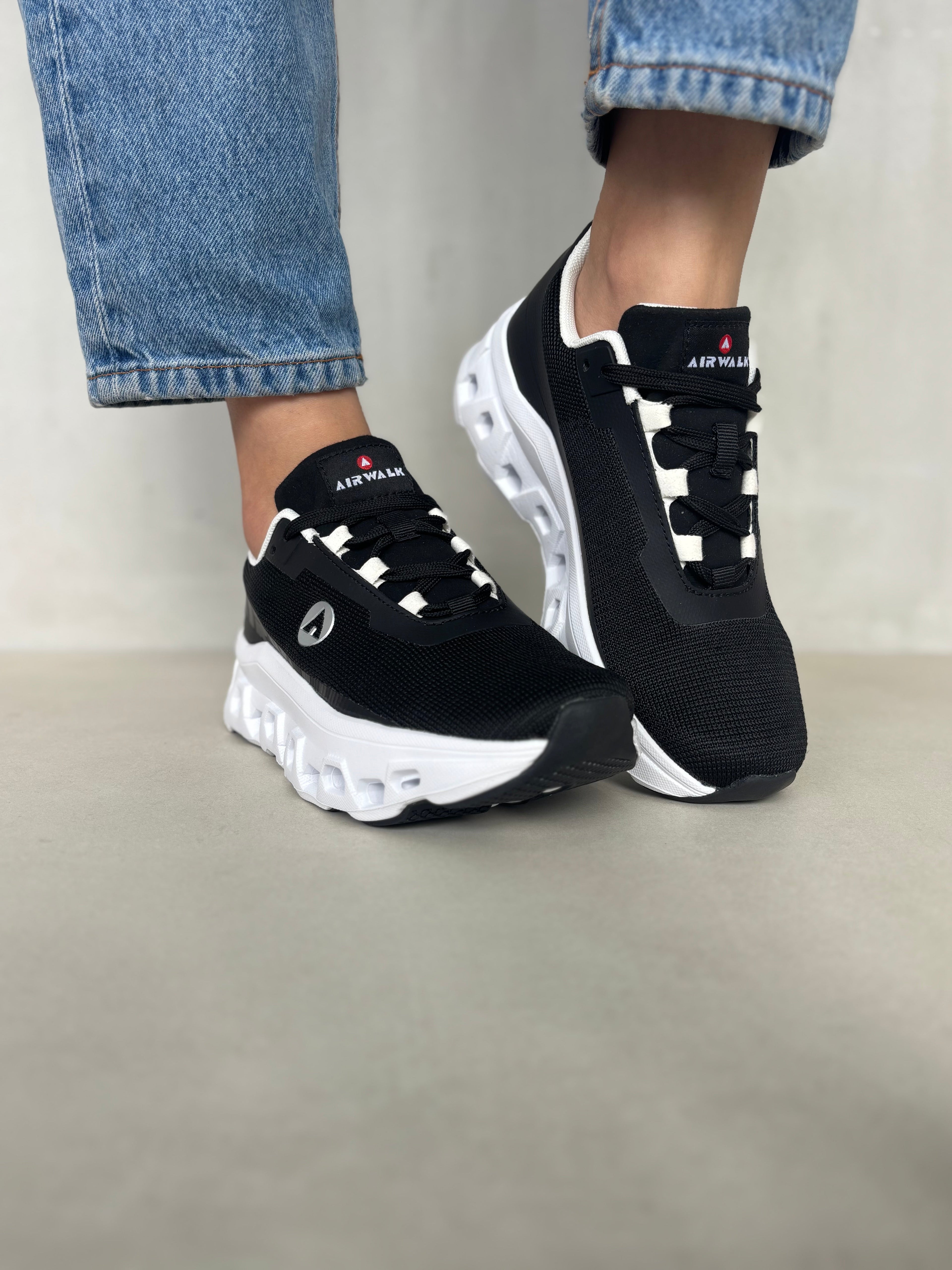 Tenis Deportivos AirTech 14299 Con Suela Tecnológica Y Cámara De Aire Para Amortiguación Superior Y Estilo Deportivo