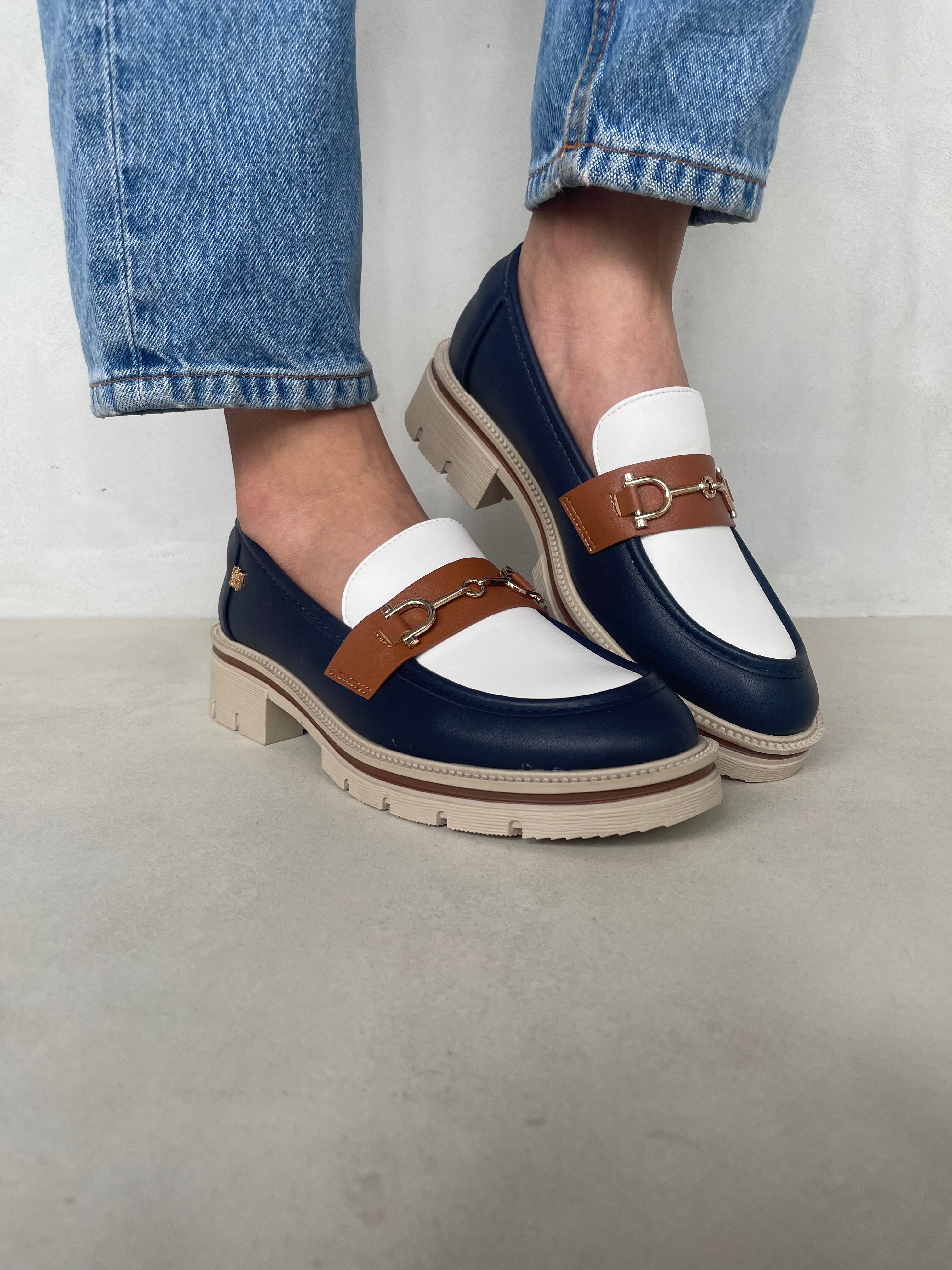 Mocasines Mujer Bicolor Urbano 14071 Slip On Con Estilo Diario Y Comodidad Todo El Día