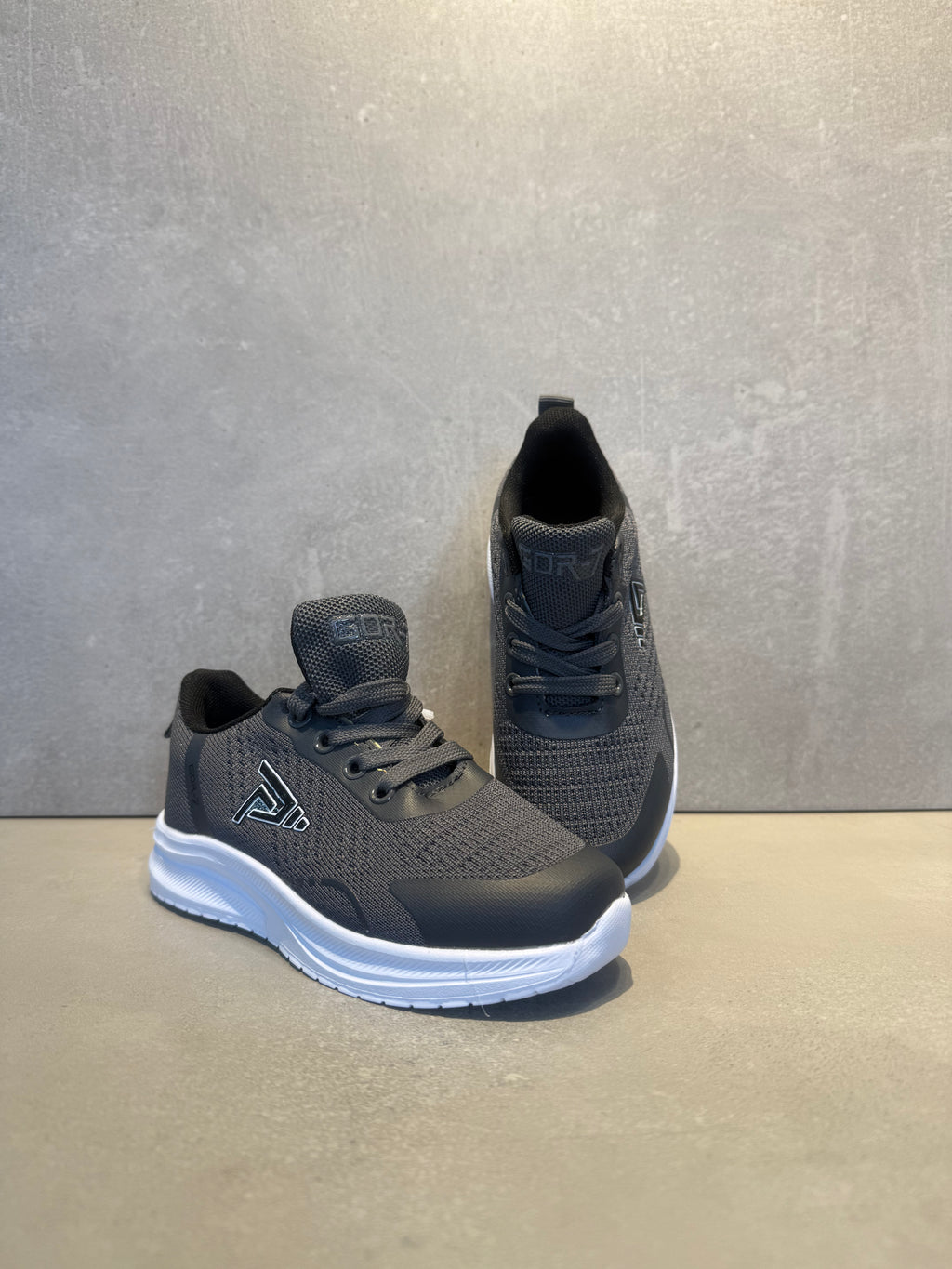 Tenis 2073
