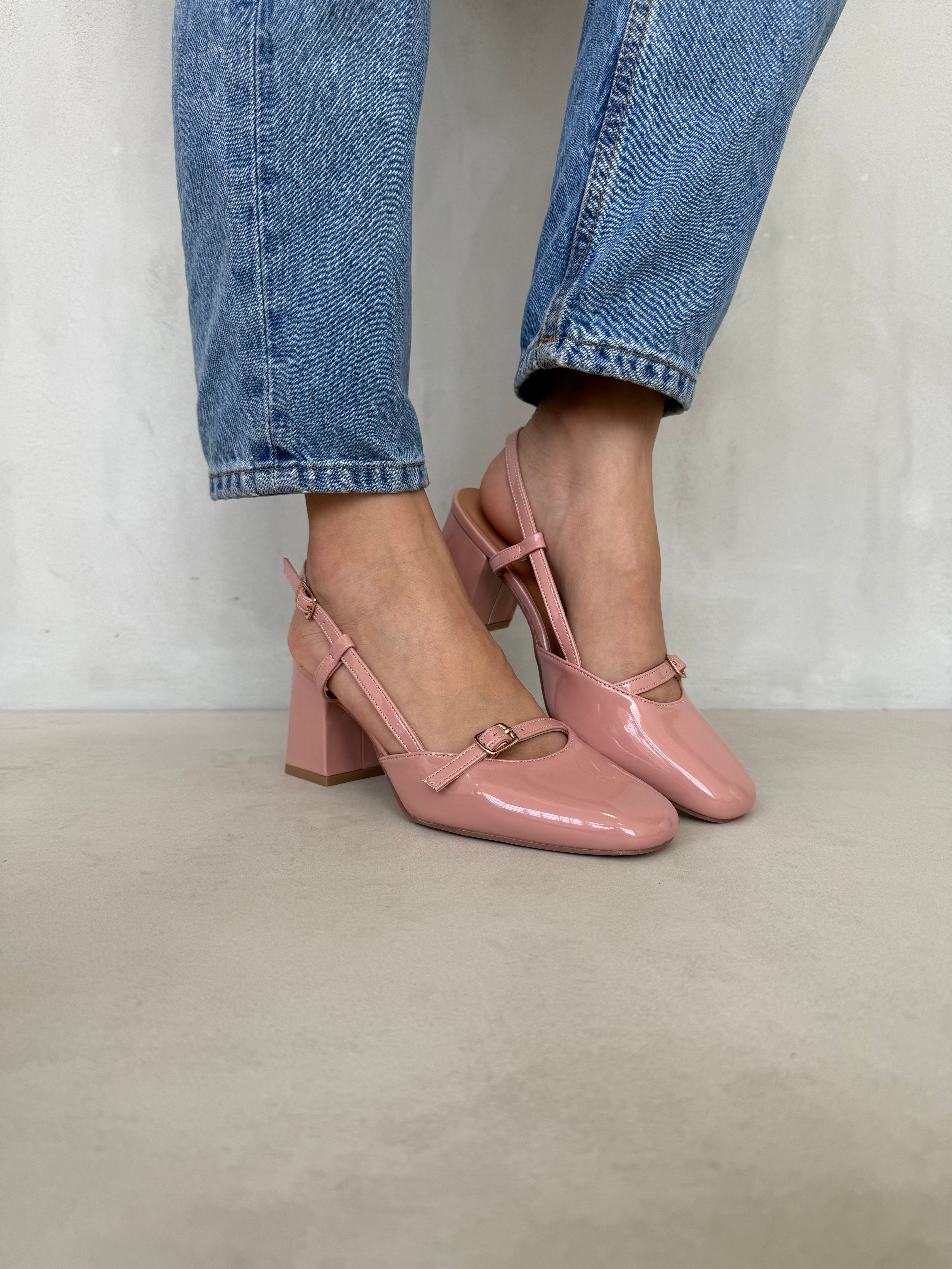 Zapatos De Tacón Correas Cruzadas 14430 Elegancia Femenina Con Charol Brillante