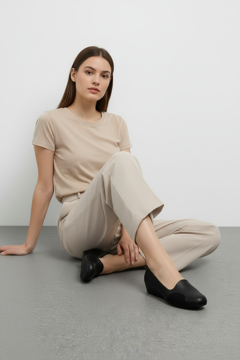 Zapatillas Negras de Tacón Bajo para Uso Diario Versátil Estilo Minimalista – 14581